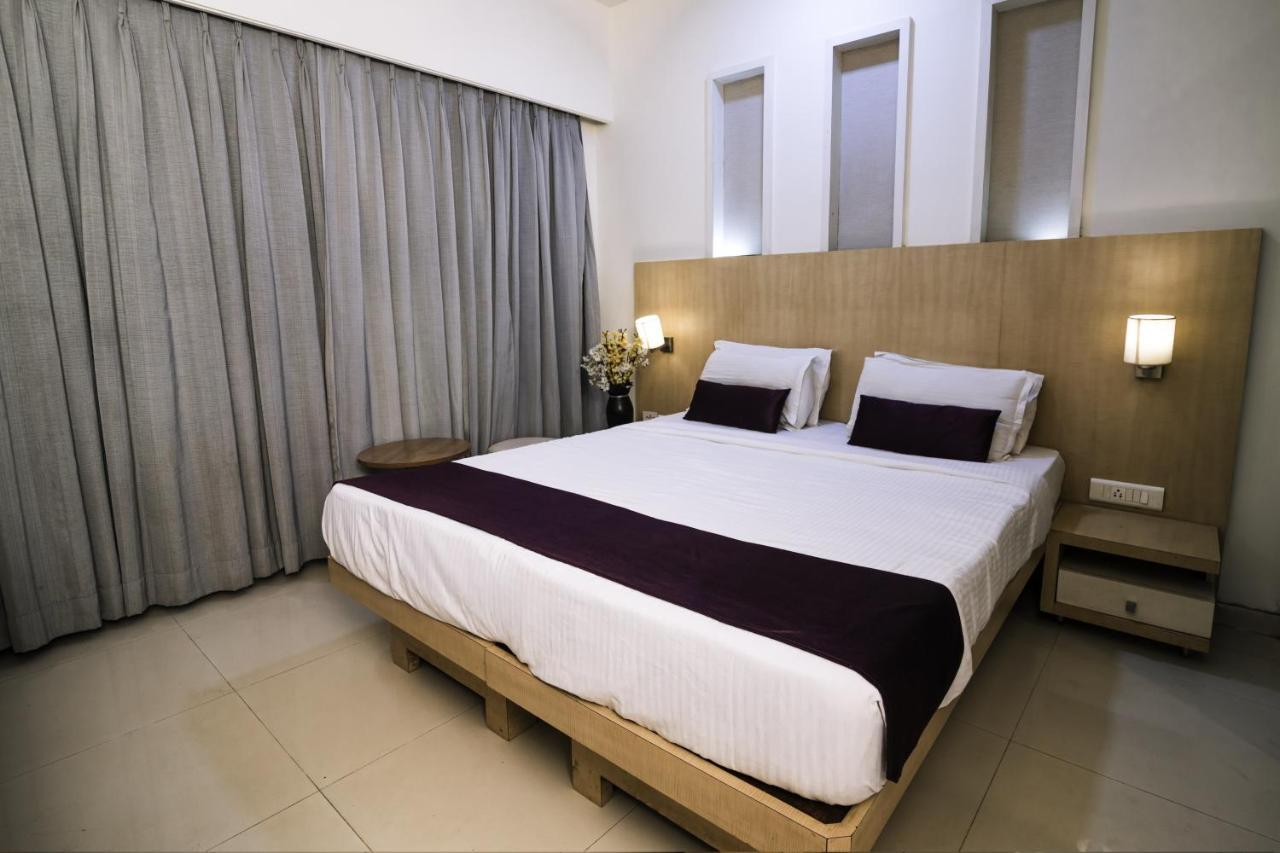 Hotel Monarch Guestline In Midc Rabale, Navi Mumbai Ngoại thất bức ảnh