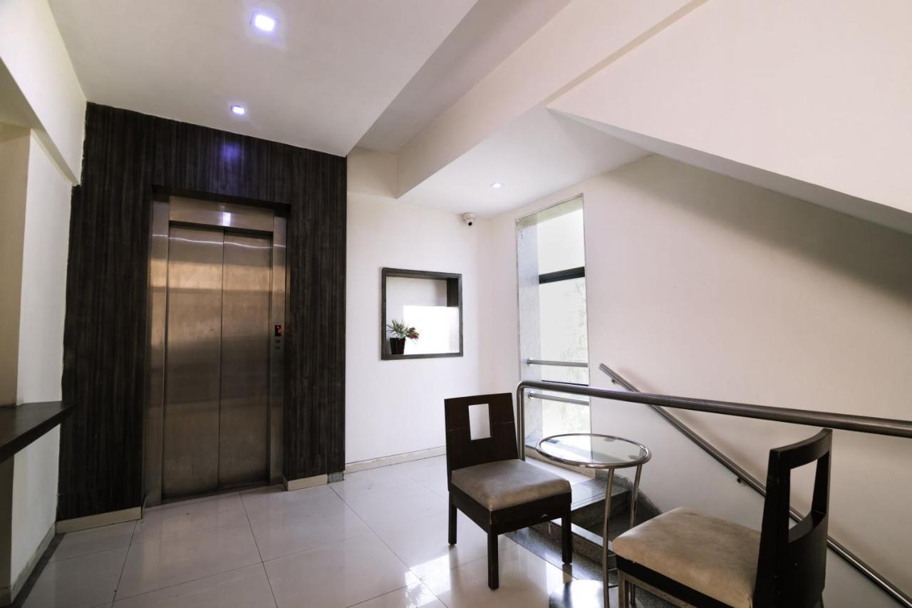 Hotel Monarch Guestline In Midc Rabale, Navi Mumbai Ngoại thất bức ảnh
