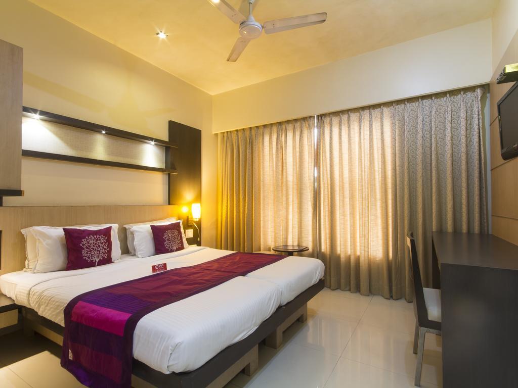 Hotel Monarch Guestline In Midc Rabale, Navi Mumbai Ngoại thất bức ảnh